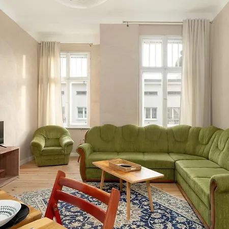 Spacious And Bright With Balcony Near Mtp By Renters Apartmán Poznaň