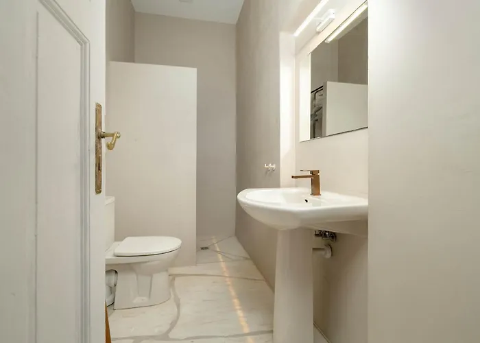 Spacious And Bright With Balcony Near Mtp By Renters * Познань