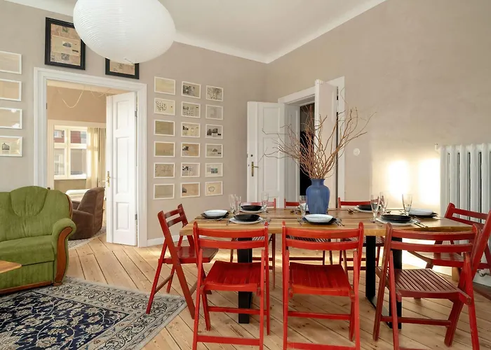 Spacious And Bright With Balcony Near Mtp By Renters Познань