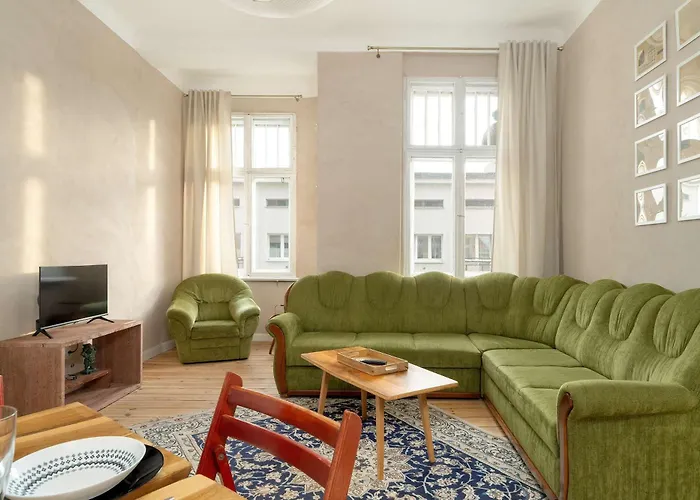 Spacious And Bright With Balcony Near Mtp By Renters Апартаменти Познань