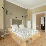 Daire Spacious And Bright With Balcony Near Mtp By Renters Poznan