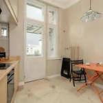 Daire Spacious And Bright With Balcony Near Mtp By Renters Poznan