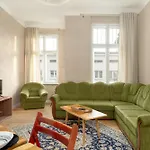 Spacious And Bright With Balcony Near Mtp By Renters Daire Poznan